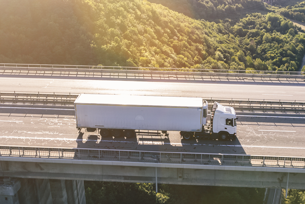 Rastreador via satélite para caminhão